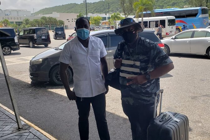 Montego Bay Airport Transfers ( Round Trip-Montego Bay Hotels) - The A/C Ride, Luggage Help, and the Little Comforts That Add Up