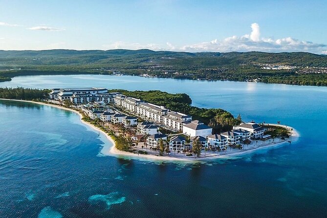 Montego Bay Airport Transfers to Hotels in Falmouth/ Trelawny - Private Means Your Group Sets the Pace