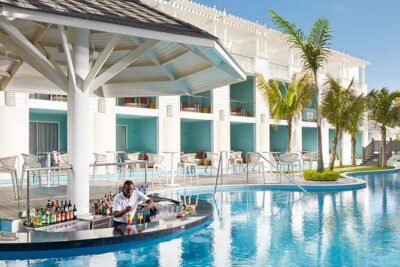 Montego Bay Airport Transfers to Negril Hotels Jamaica - The 1.5 to 2 hour ride: comfort, WiFi, and fewer route headaches