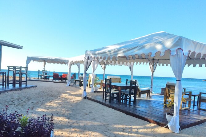 Montego Bay: Bamboo Beach Club VIP Access with Lunch & Cocktails - The Kool Bartenders demo and your included six cocktails