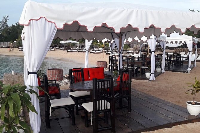 Montego Bay: Bamboo Beach Club VIP Access with Lunch & Cocktails - The four-course Jamaican lunch you’ll actually remember