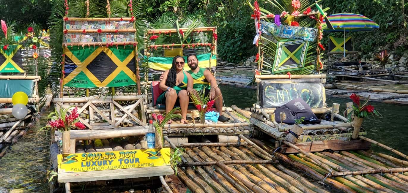 Montego Bay: Bamboo Raft Cruise on the Great River - Guides and onboard vibe: patient captains, helpful photo moments