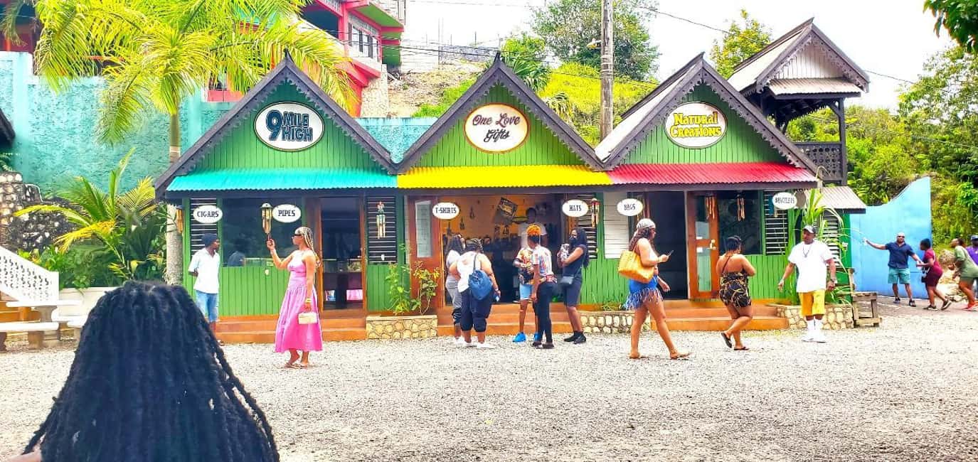 Montego Bay: Bob Marley Tour to 9 Mile, St. Ann - Mount Zion Rock Meditation Spot: Finding the Inspiration Angle