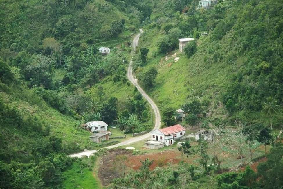 Montego Bay: Bob Marley's Nine Mile Admission & Guided Tour - On-the-ground guiding: what tends to work (and what to watch)