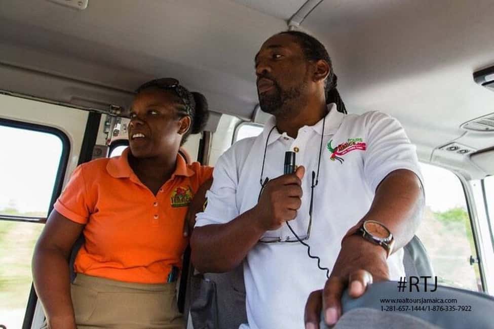 Montego Bay: City Highlights and Souvenir Shopping Tour - What the best guides do (and why names pop up)