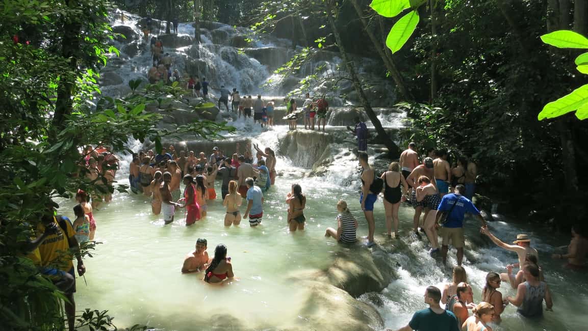 Montego Bay: Dunn's River Falls & Lunch at Bamboo Beach Club - Montego Bay to Ocho Rios: the drive time you’ll actually feel