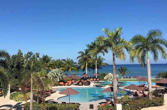 Montego Bay Highlights Tour from Montego Bay - The Hip Strip for Shopping, Bars, and Beach Atmosphere