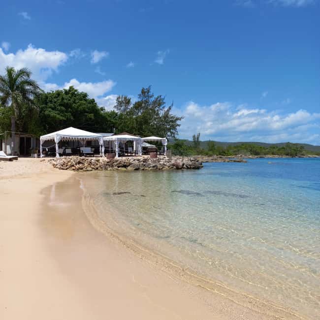 Montego Bay: Jungle River Tubing and Bamboo Beach Club Trip - What to Bring for a Smooth Tubing + Beach Day