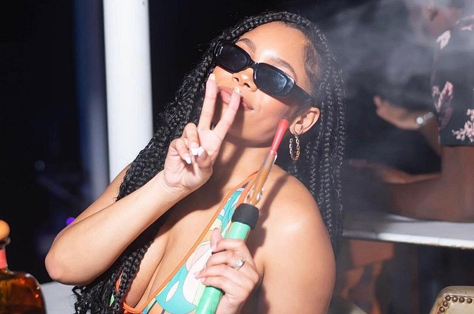 Montego Bay Night Out Lounge2727 Private and Customize Transfer - Lounge2727 Versus Margaritaville: How to Choose Your Night