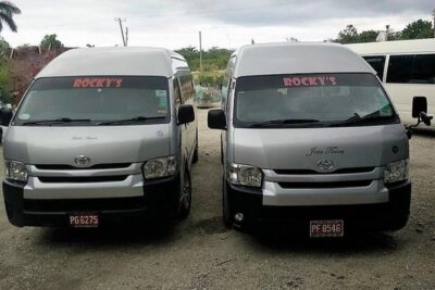 Montego Bay Private Airport Transfers to Montego Bay Hotels in the airport area - Meet-and-Greet at Sangster International Airport: Less Waiting, More Moving