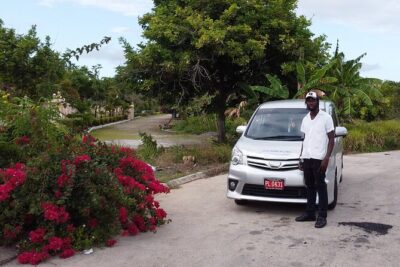 Montego Bay Private Transfer Airport to Hotel one way trip - Air-conditioned comfort plus cold drinks that actually help
