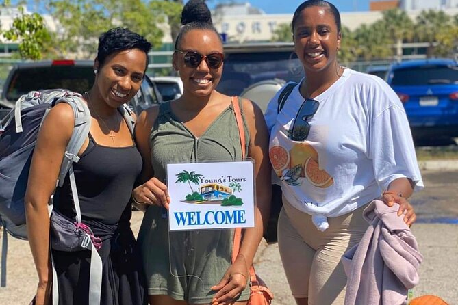 Montego Bay Roundtrip Luxury Transfer with Lounge Access - Flying Into Montego Bay With Lounge Time Instead of Line Time