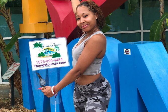 Montego Bay Roundtrip Luxury Transfer with Lounge Access - The Car Ride: Private, Air-Conditioned, and About 15–35 Minutes