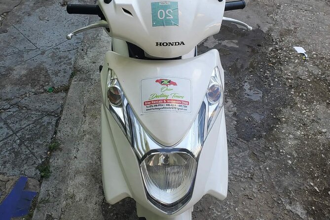 Montego Bay Scooter Rentals - Getting the keys in Montego Bay (Hip Strip start, back again)