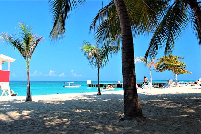 Montego Bay Shore Excursion: Doctor's Cave Beach & Montego Bay City Highlights - Doctor’s Cave Beach: Your Two-Hour Reset on the Hip Strip