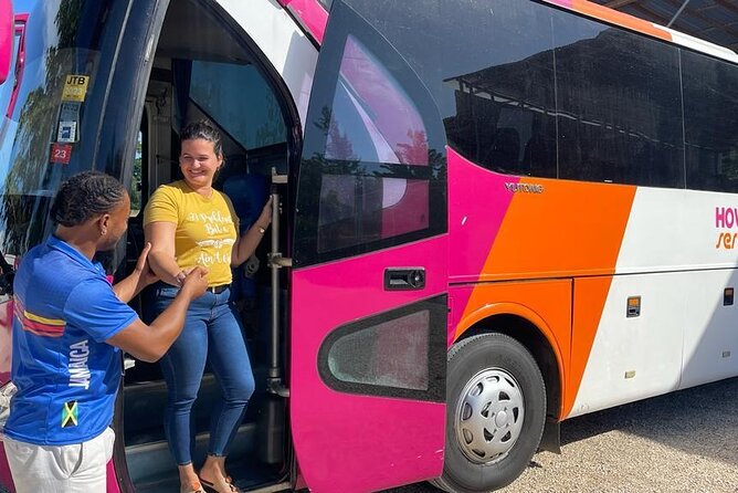 MontegoBay Airport to Ocho Rios: One way/Round Trip cheap Shuttle - Drop-Off at Sangster International Airport (MBJ) Without the Taxi Dance