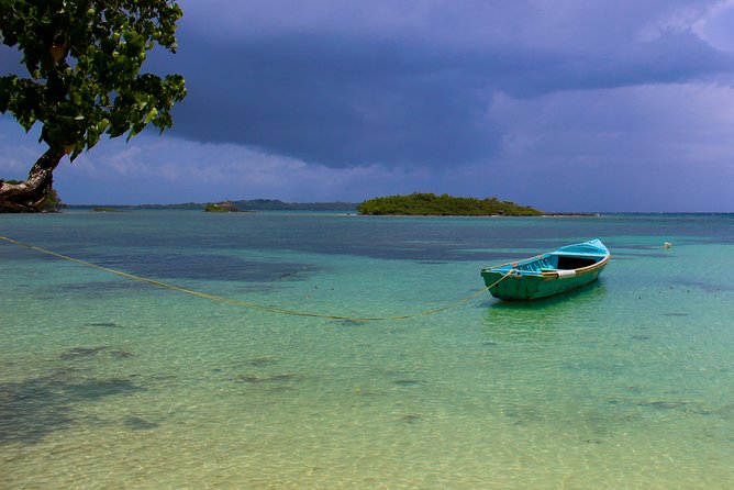 Negril 4 in 1 Day Trip from Montego Bay - Stop 1: Fort Charlotte (Built 1761) for Views and Cannon Photos