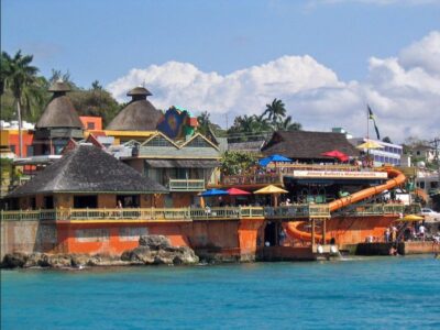 Negril 7-Hour Tour from Montego Bay - Seven Mile Beach: your main event, with calm water near shore