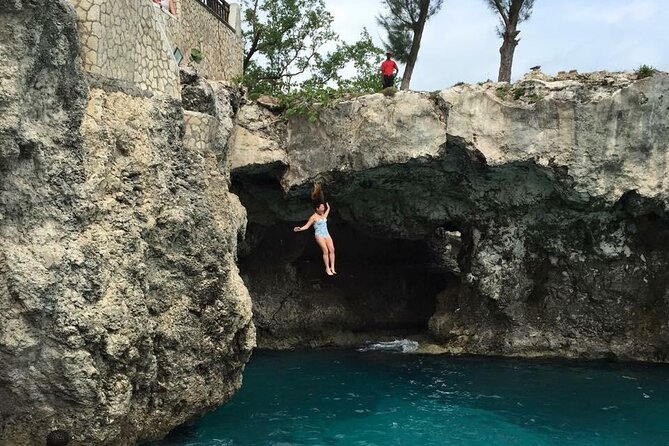 Negril Beach Break and Ricks Cafe - Montego Bay Cruise Port - Montego Bay Pickup and the Trip to Negril