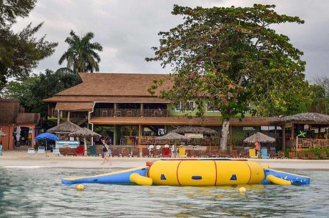 Negril Beach Break and Ricks Cafe - Montego Bay Cruise Port - The Tour Guide Touch: Why Names Matter Here