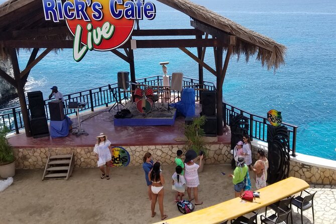 Negril Beach & Ricks Cafe from Montego Bay - No lunch included: Make the day feel easy