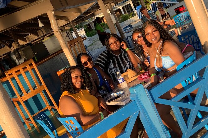 Negril Experience 1- 4 Persons - Transportation That Keeps You on Track (And Actually With You)