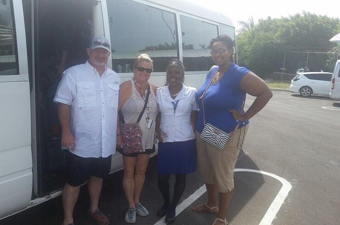 Negril Private Airport Transfer - The 1.5-hour air-conditioned drive to your Negril hotel