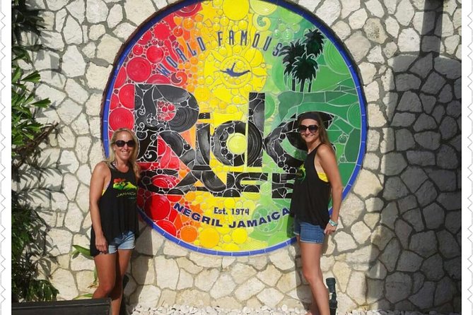 Negril Seven Miles Beach & Rick's Cafe - Your day in two chapters: beach calm, then cliff divers