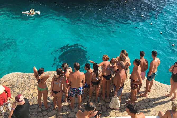 Negril Seven Miles Beach, Snorkeling, Boat Ride, Ricks Cafe Combo - Montego Bay to Negril: private ride, real local pacing