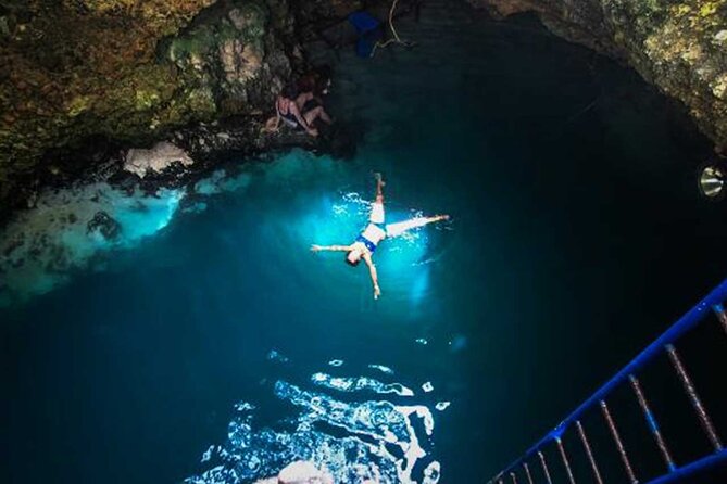 Parasailing, Blue Hole Mineral Spring, Seven Mile Beach - Why this Negril beach-and-spring day is a smart use of your time