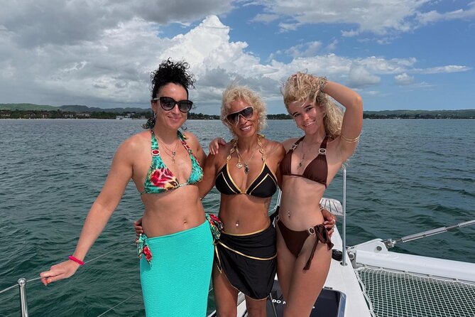 Party Catamaran Sunset Ricks Cafe Negril Open Bar and DJ - Getting in and out: what to wear and what to expect on boarding