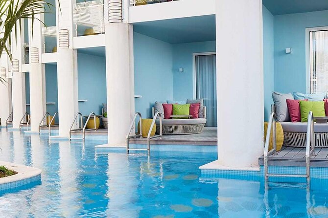 Private Airport Transfer to Azul Beach Resort Negril - Finding Your Driver at Sangster International Airport (and Not Wandering)