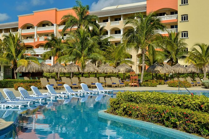 Private Airport Transfer to Iberostar Rose Hall Resort - A smooth start from Montego Bay to Iberostar Rose Hall
