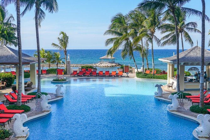 Private Airport Transfer to Jewel Grande Montego Bay Resort - Spotting your driver: the small thing that removes big stress