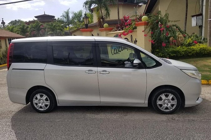 Private Airport Transfer to Jewel Grande Montego Bay Resort - Price and value: $20 per person that can actually make sense