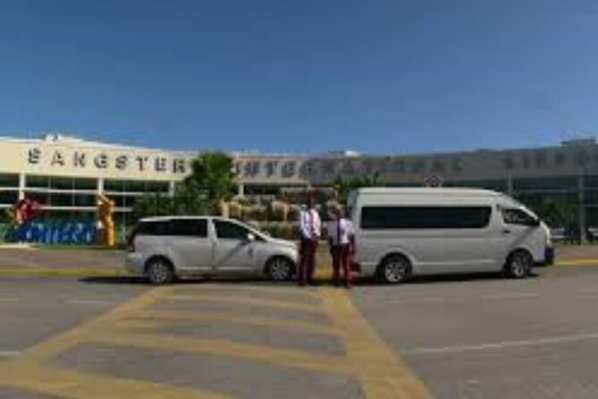 Private Airport Transfers to/from Hotels in Montego Bay - Why a private Montego Bay airport transfer beats the usual airport scramble