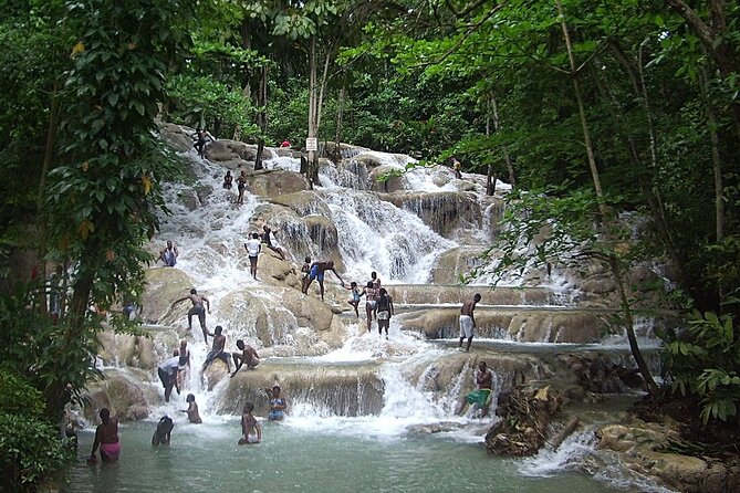 Private Dunns River Falls and Blue Hole from Montego Bay Tour - Why Dunn’s River and Blue Hole Works as a Private Day