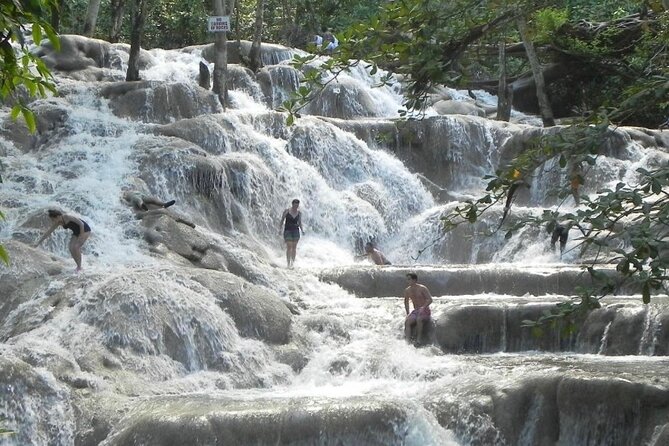 Private Dunns River Falls and Horse Back Riding - FAQ