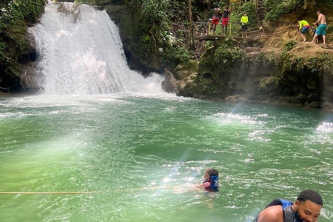 Private fun fill tour from Montego Bay to dunns river & blue hole - Ocho Rios Jerk Center lunch stop: where you can eat like a local