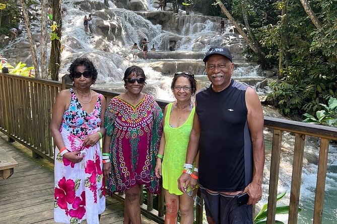 Private fun fill tour from Montego Bay to dunns river & blue hole - Planning tips so your Blue Hole and Dunn’s River day goes smoothly