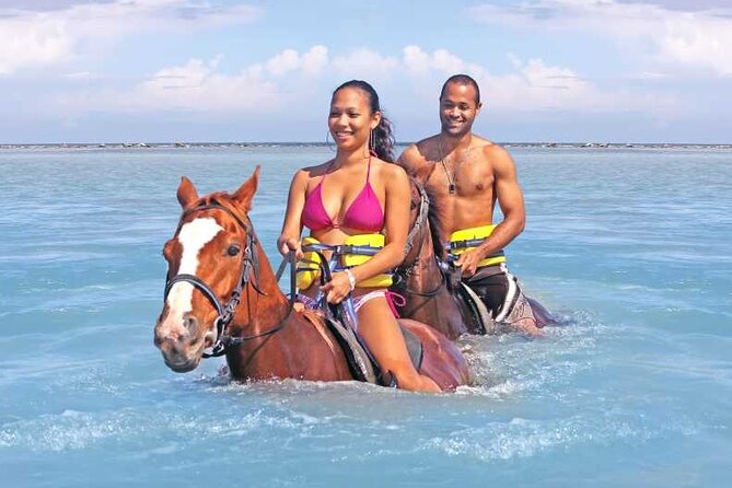 Private Horseback Riding, Swimming and Dunn's River Falls Tour - Ocean Horseback Riding: How the Ride to the Beach Works