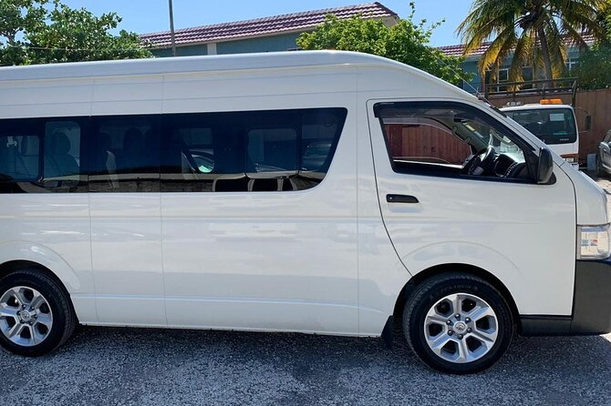 Private Montego Bay Jamaica Airport Transfer to Montego Bay Hotel - The door-to-door ride to your Montego Bay hotel