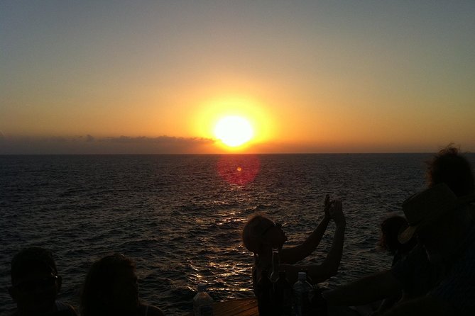 Private Negril Beach & Rick's Cafe Sunset Tour - Stop 2 at Seven Mile Beach: what the 3-hour beach block really buys you