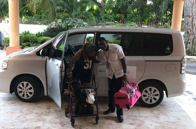 Private Round Trip Airport Transfers in and Around Montego Bay - Refreshments Included: Beer or Water Right After Pickup