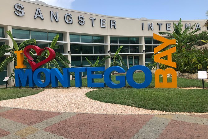 Private Round-trip MBJ Airport Transfer to Montego Bay Hotels - Comfort details that actually matter after a flight