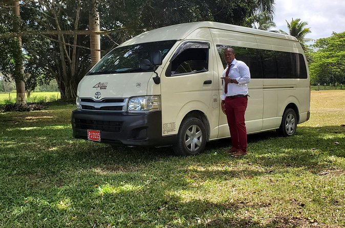 Private Round Trip Transfer Montego Bay to Grand Palladium - Comfort, Group Size, and Vehicle Options Up to 10