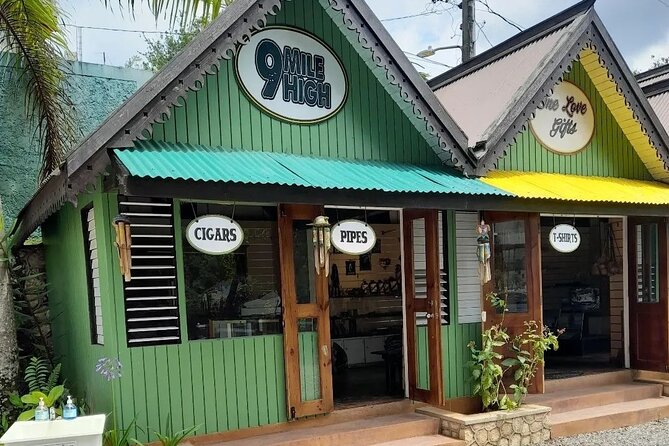Private Roundtrip Sangster Airport to Montego Bay Hotels - Comfort, Privacy, and Luggage: Car Space for Real Travel