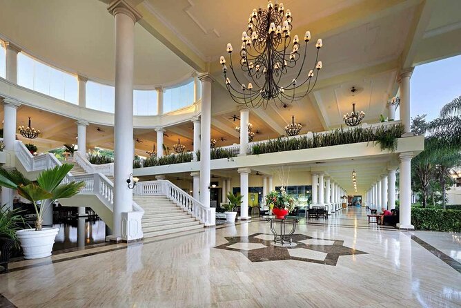 Private Sangster Airport Transfer to Grand Palladium Resort - From Plane to Pickup: What You’ll Experience Step by Step