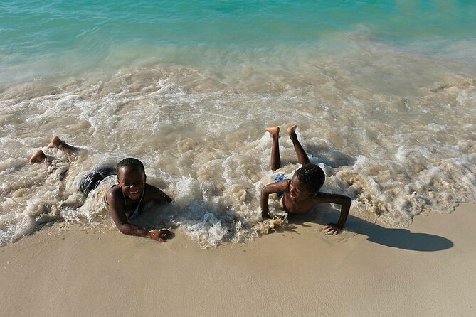 Private Tour of Negril Beach and Sunset at Ricks Cafe - Rick’s Cafe at Sunset: Cliff Jumping, Live Music, and the Sundowner Moment