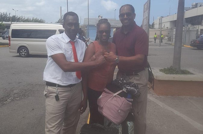 Private Transfer Airport to Montego bay Hotels in Jamaica - The ride itself: short, private, and built for comfort